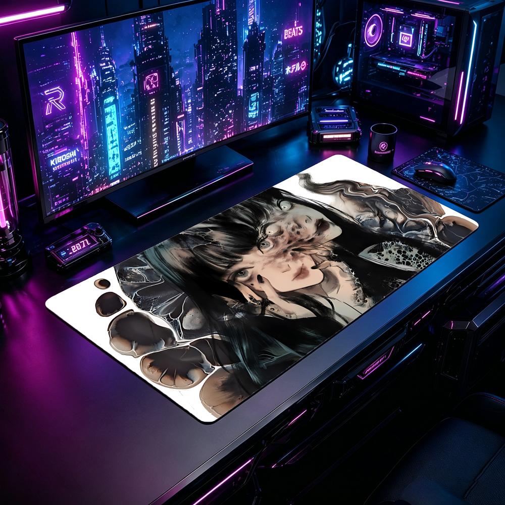 Gaming Mouse Pad JJunji Ito Co - Desk Setup With Laptop recension och pris
