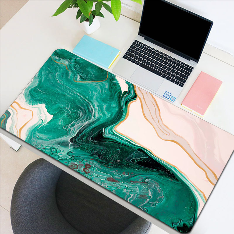 Large Colorful Art Gaming Mous - Desk Setup With Laptop recension och pris