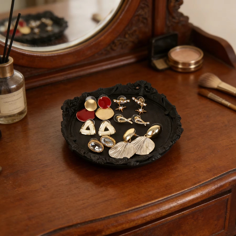 Baroque Gothic Carved Jewelry  - Desk Setup At Home recension och pris